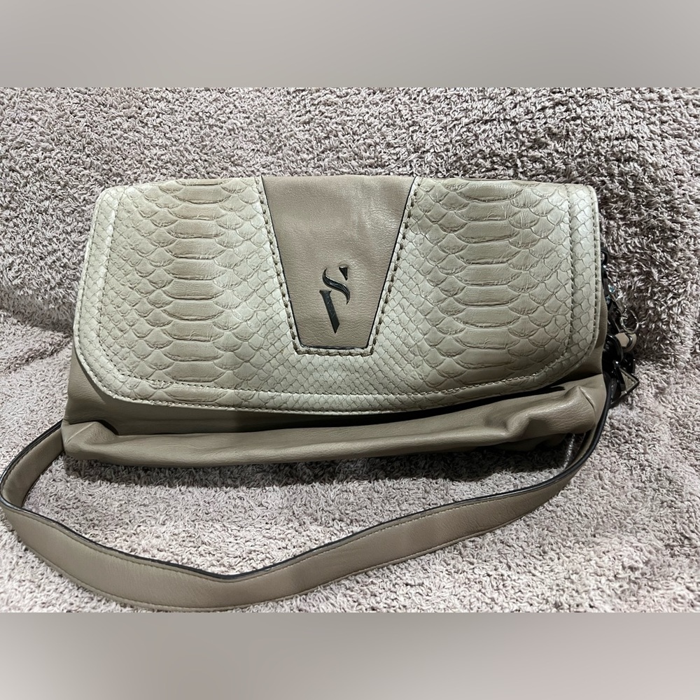 Vera Wang tan shoulder bag!